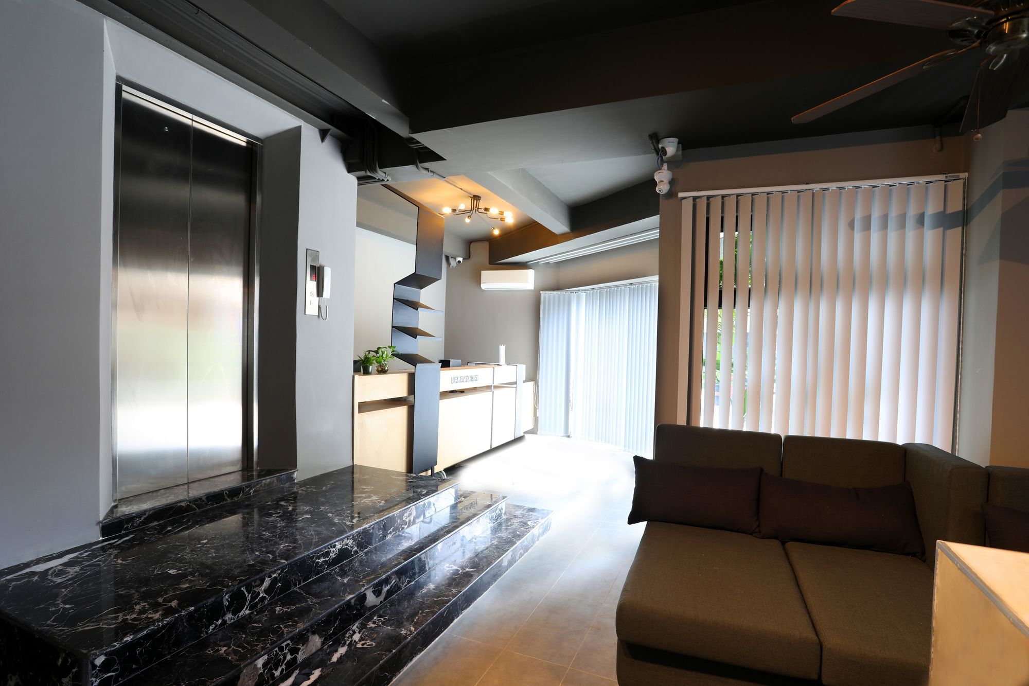 Sky Apartments Riverside - 50M To Royal Palace Πνομ Πενχ Εξωτερικό φωτογραφία