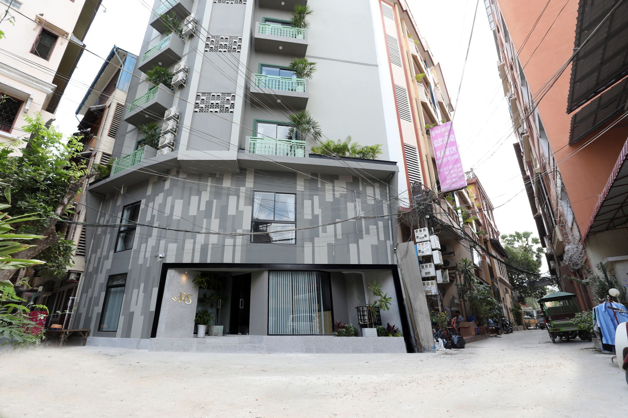 Sky Apartments Riverside - 50M To Royal Palace Πνομ Πενχ Εξωτερικό φωτογραφία